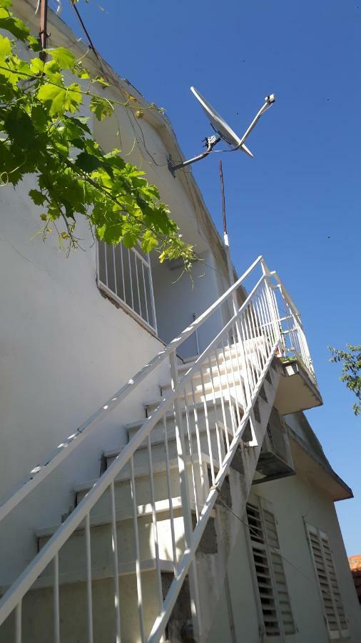 Apartman Zora Trogir Exterior photo
