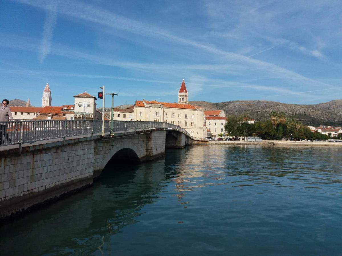 Apartman Zora Trogir Exterior photo