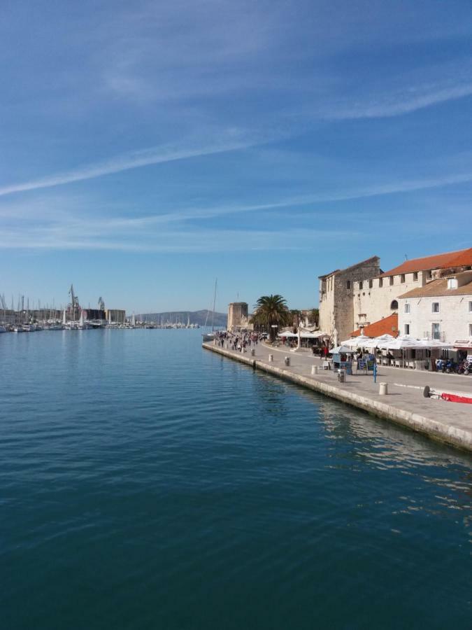 Apartman Zora Trogir Exterior photo