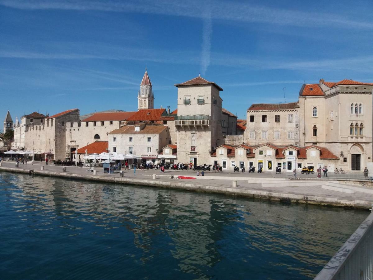 Apartman Zora Trogir Exterior photo